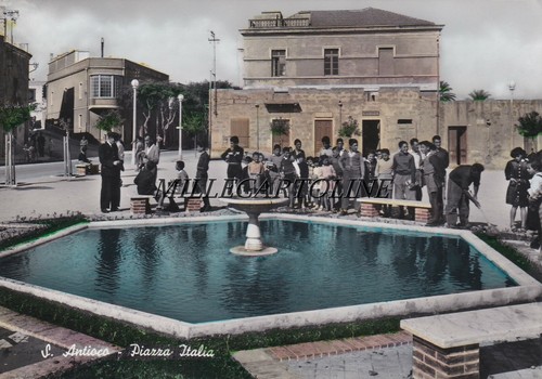 Antioco piazza italia 1955 - s.,